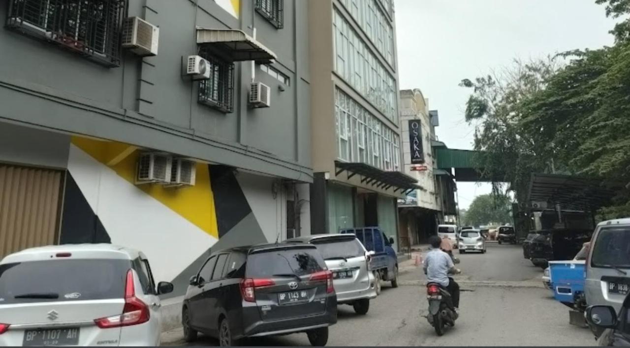 Osaka Hotel Batam Nagoya Exteriör bild