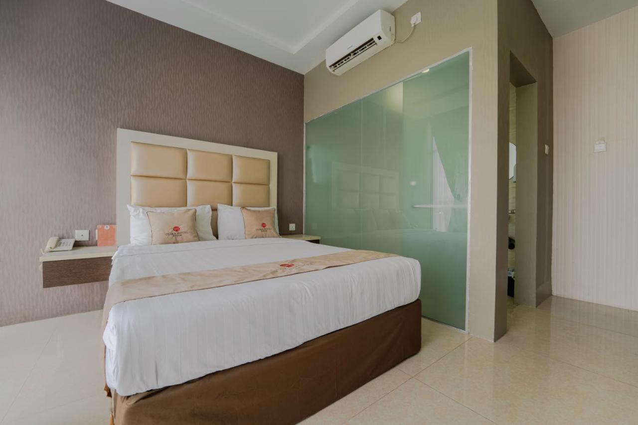 Osaka Hotel Batam Nagoya Exteriör bild
