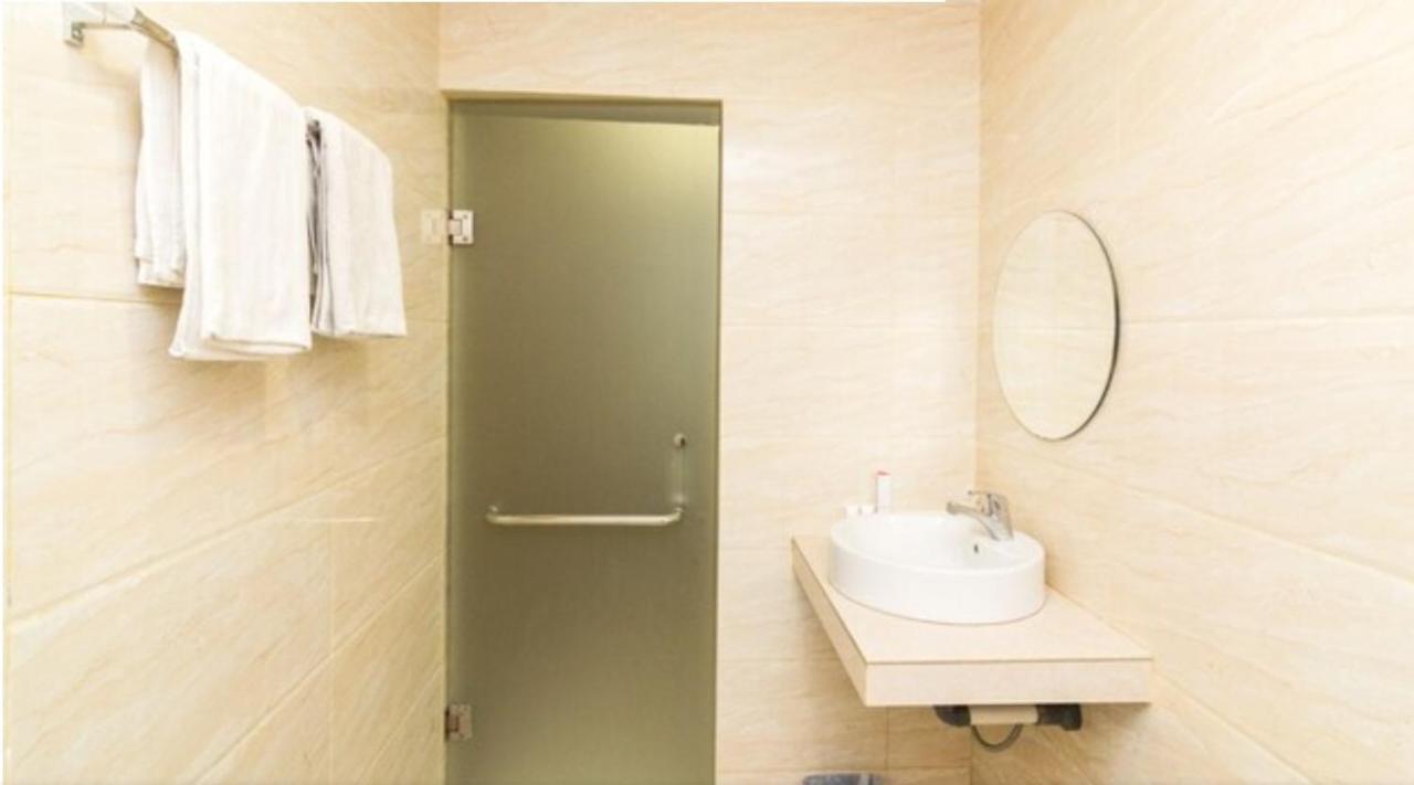 Osaka Hotel Batam Nagoya Exteriör bild